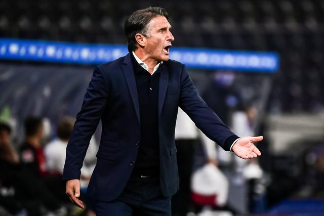 湖人官宣正式签下丁威迪 后者为科比少拿400万