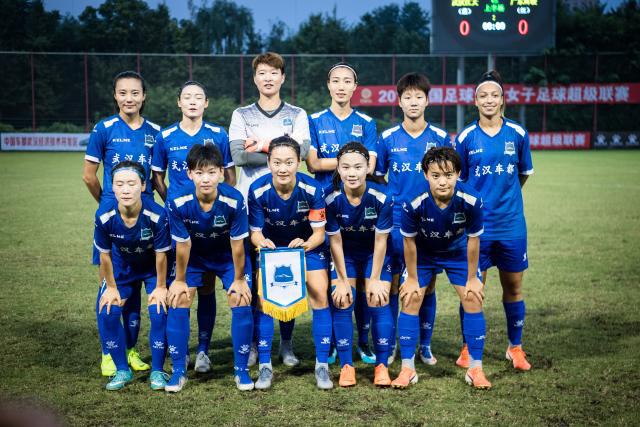 湖人官宣正式签下丁威迪 后者为科比少拿400万